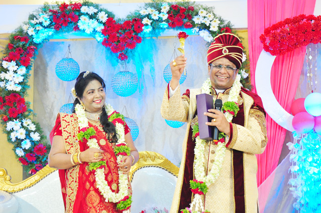 Bro Andrew Richard & Sis Hanna Celebrated their 25th Silver Jubilee Wedding anniversary with great grandeur at the Prayer Center in Mangalore here on May 04th, 2018 amidst a large number of devotees.